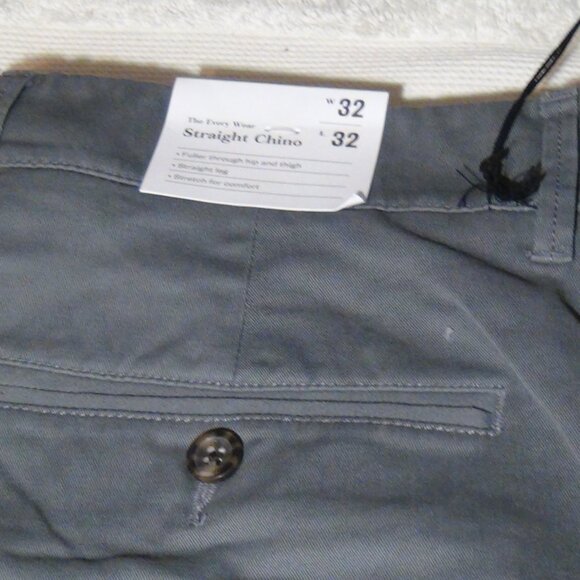 Goodfellow & Co The Every Wear Stretch Gray Straight Chino Pants Men Size 32 X32 - Picture 3 of 12